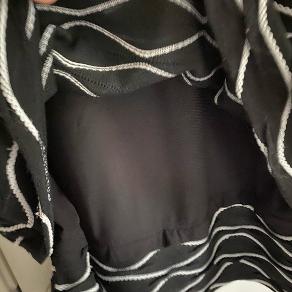 Eci New York black and White midi dress Size 4 with side zipper and 3/4 sleeve - Picture 5 of 10